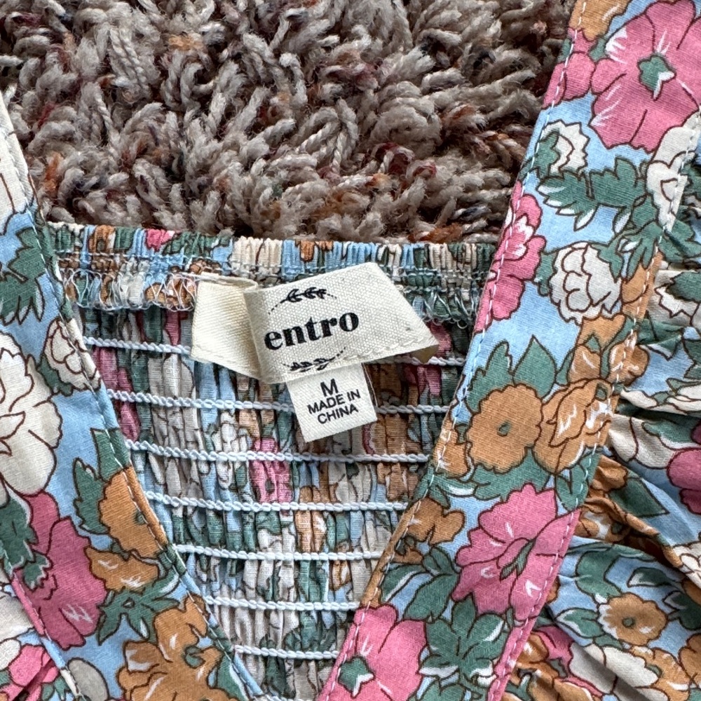 Entro Floral Dress with Ruffles - Picture 2 of 4